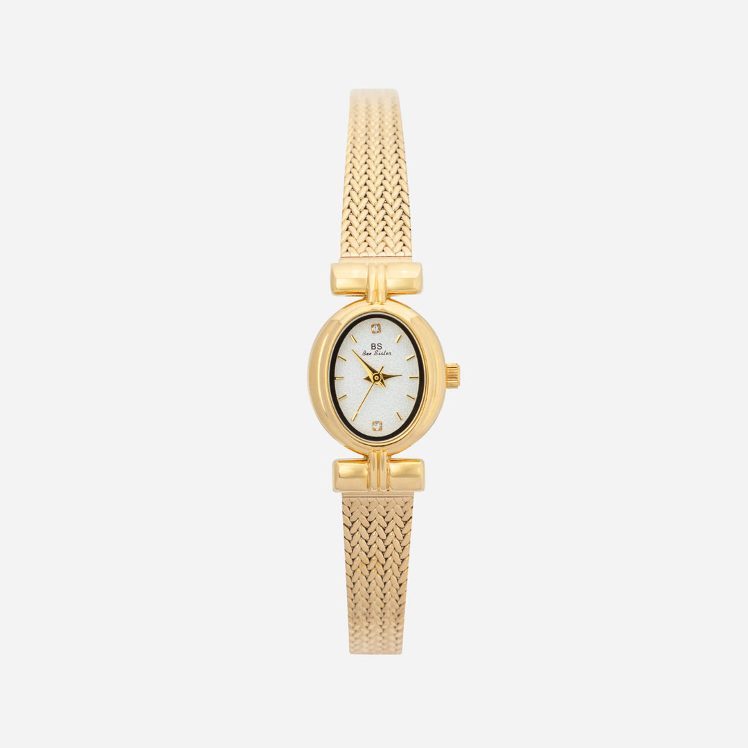 Gold Oval Selina