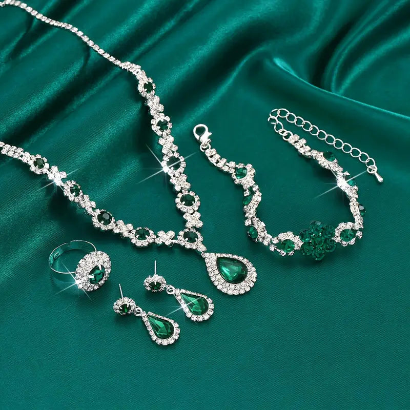 Maja – Emerald Green