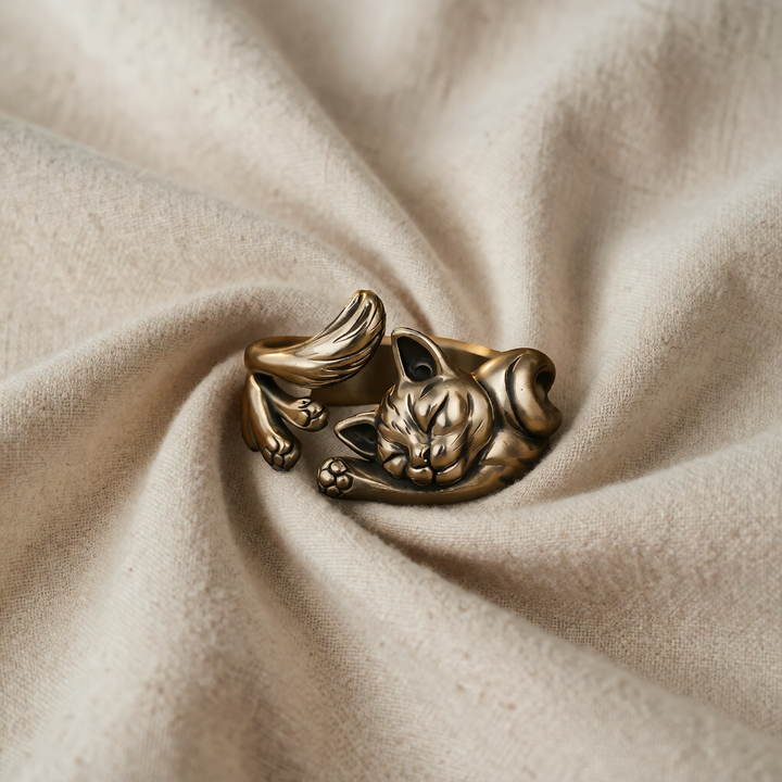 Resting Cat Ring