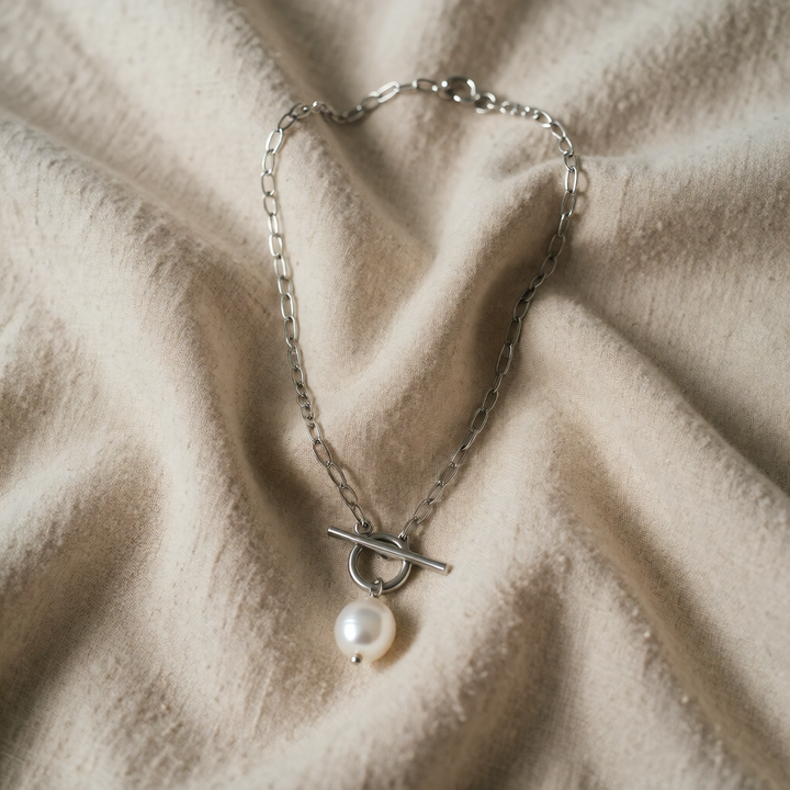 Elegant Pearl Necklace for Women