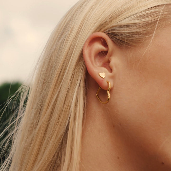 Heart-Shaped Openwork Earrings