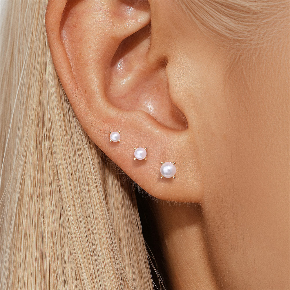 Paula – Contemporary Fine Gold Rings with a Sleek Finish.
