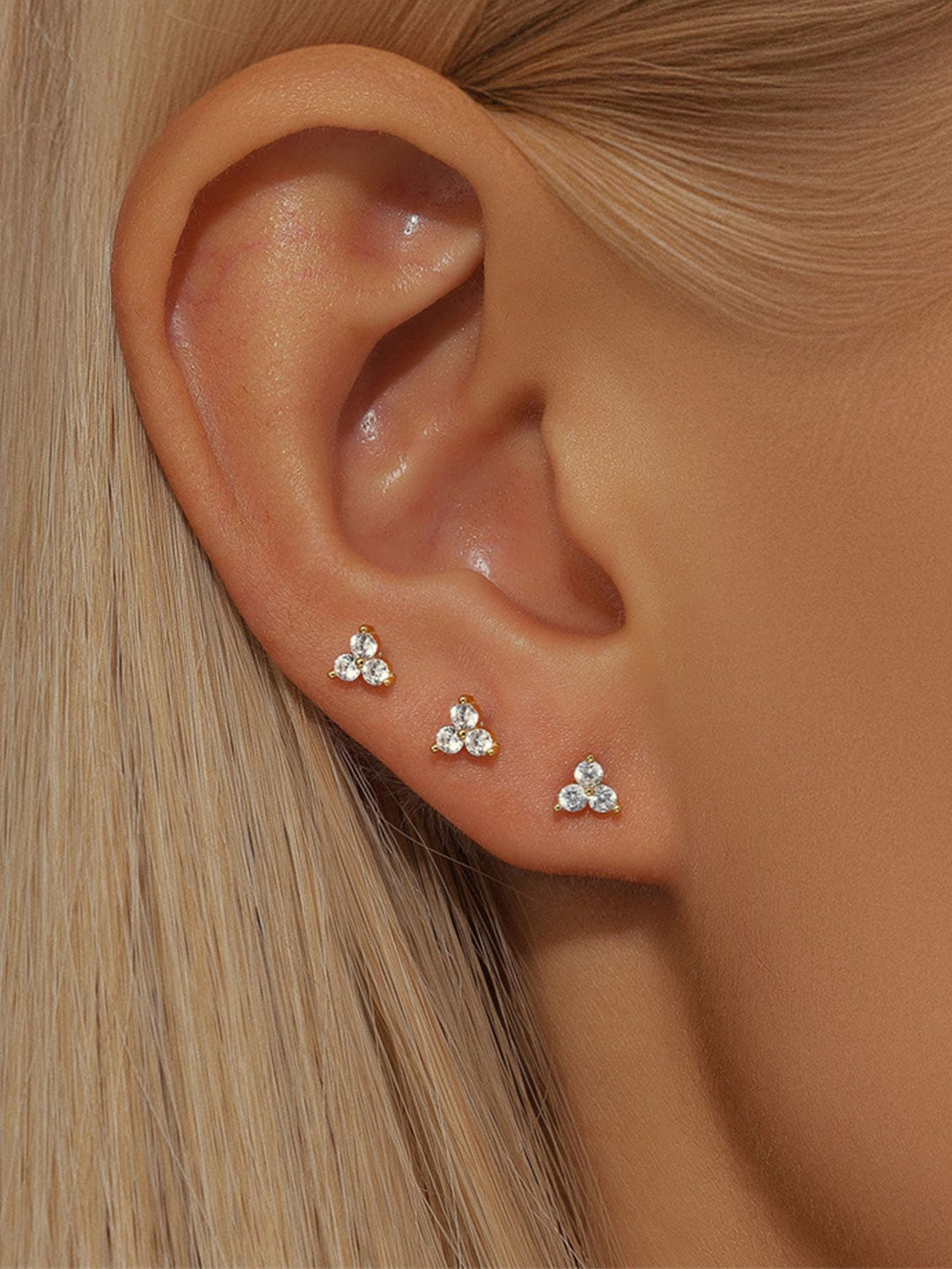 Clara – Minimalist Gold Earrings