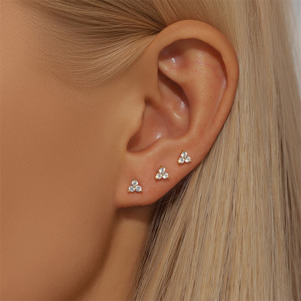 Clara – Minimalist Gold Earrings