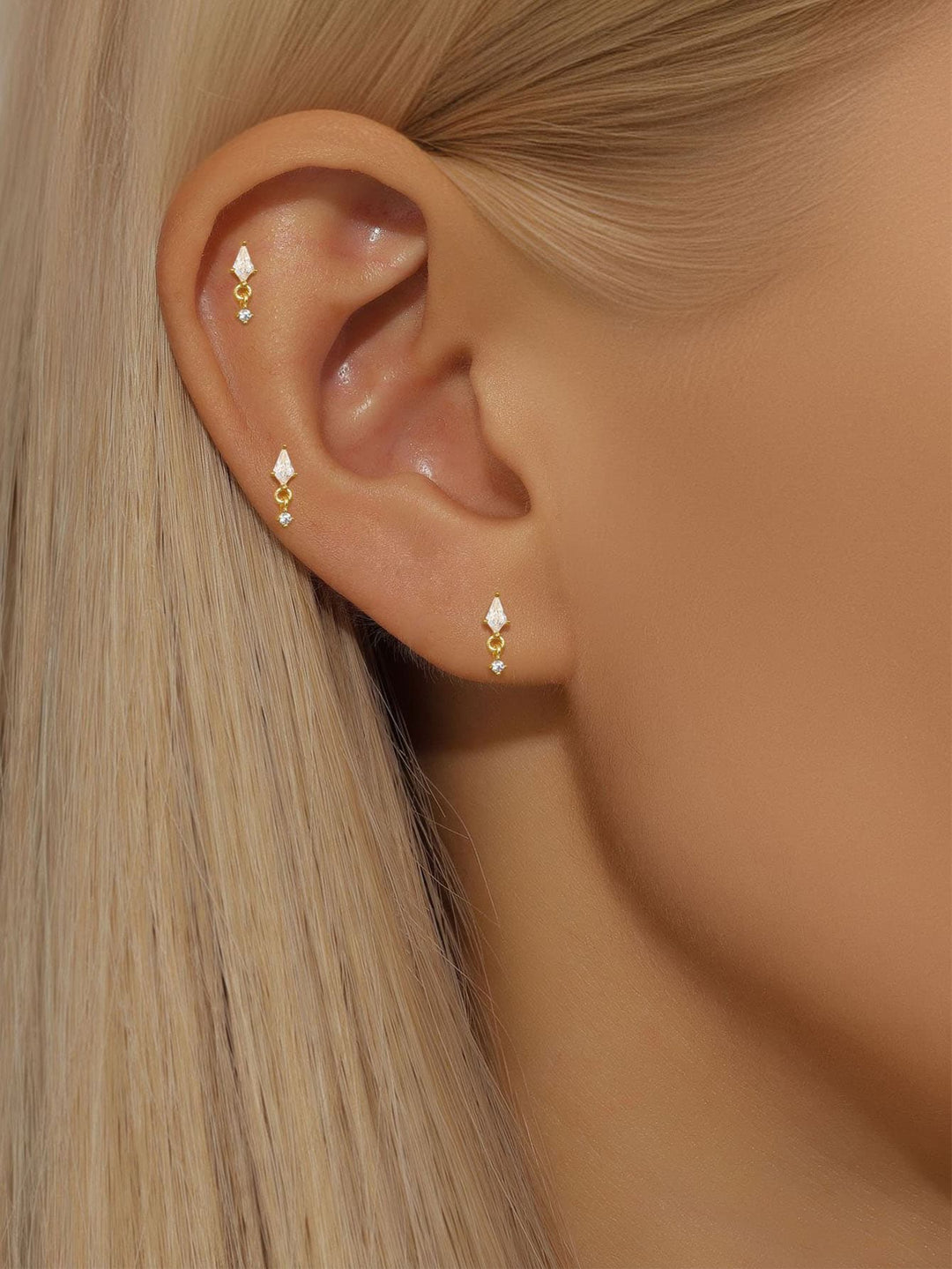 Sophie – Elegant Gold Rings with Subtle Luster.