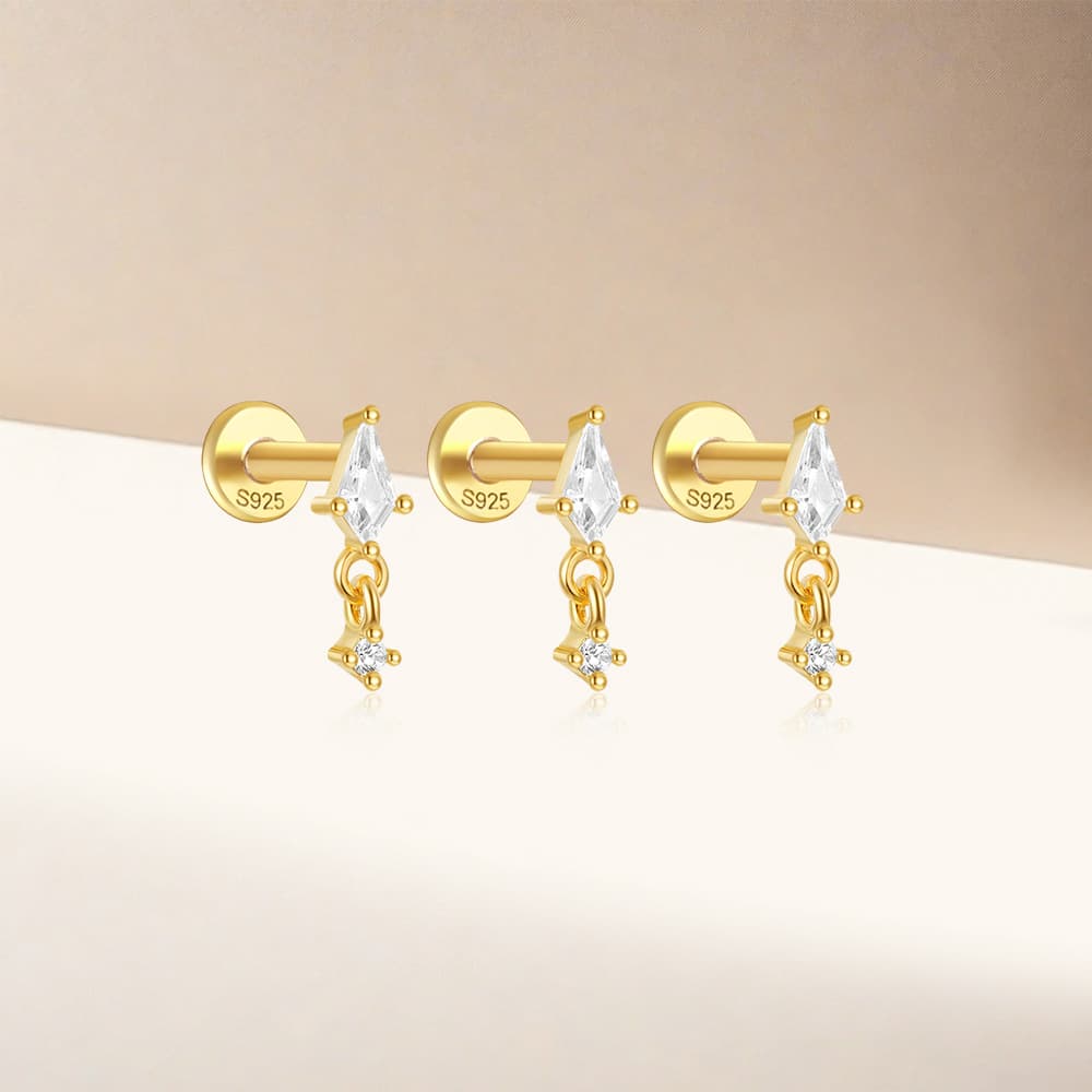 Sophie – Elegant Gold Rings with Subtle Luster.