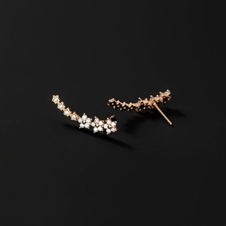 Freja – Classic Floral Earrings