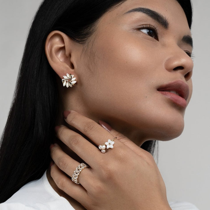 Silver Blossom Flora